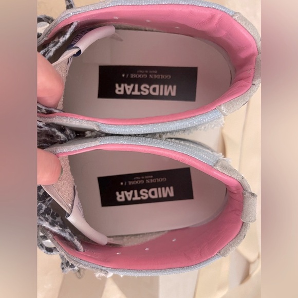 Like NEW! Golden Goose Mid Star - Size 41 (US 11) - Only worn once. - Picture 10 of 16